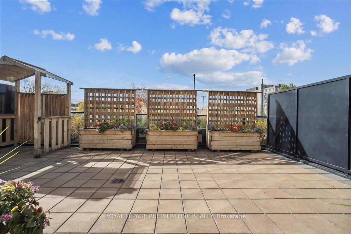 Photo 13 of Unit 301, 150 Wellington Street E, Guelph, Downtown — HOMEH