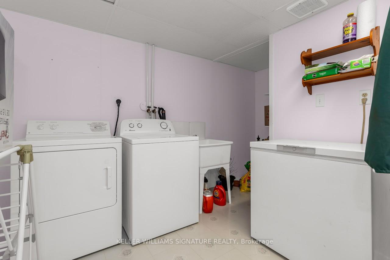 Photo 2 of Unit 4, 165 Main Street E, Grimsby, Grimsby East — HOMEH