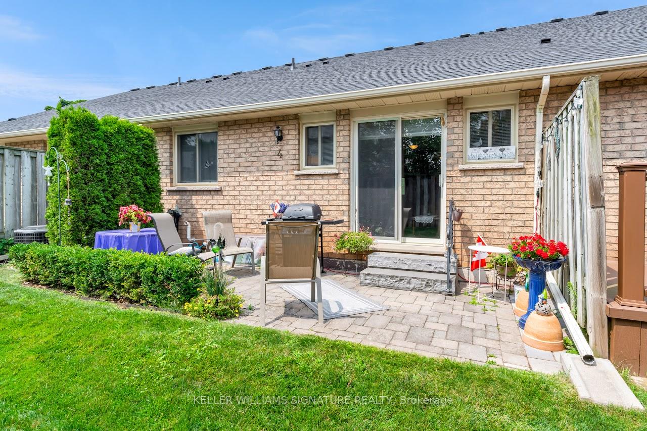 Photo 6 of Unit 4, 165 Main Street E, Grimsby, Grimsby East — HOMEH