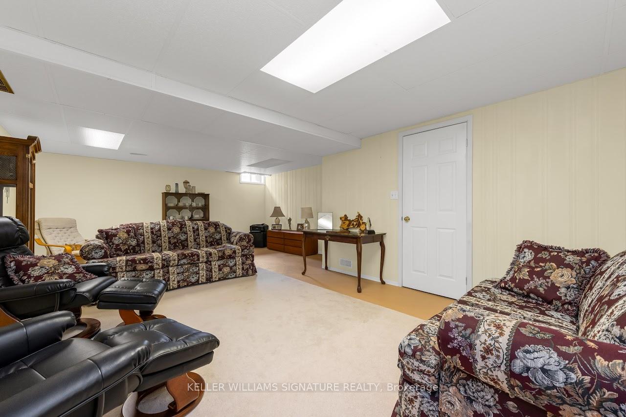 Photo 8 of Unit 4, 165 Main Street E, Grimsby, Grimsby East — HOMEH