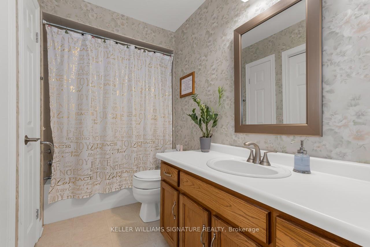 Photo 12 of Unit 4, 165 Main Street E, Grimsby, Grimsby East — HOMEH