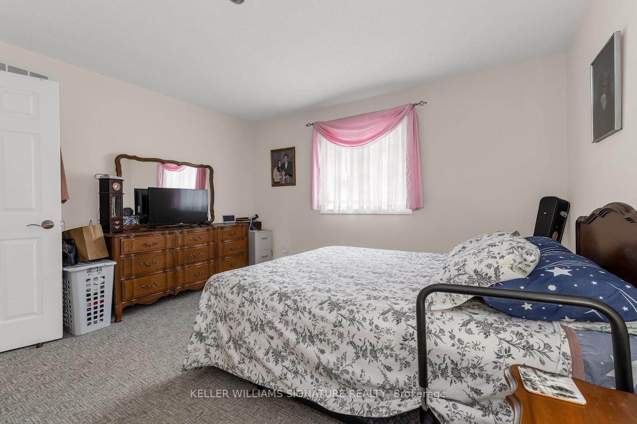 Photo 16 of Unit 4, 165 Main Street E, Grimsby, Grimsby East — HOMEH