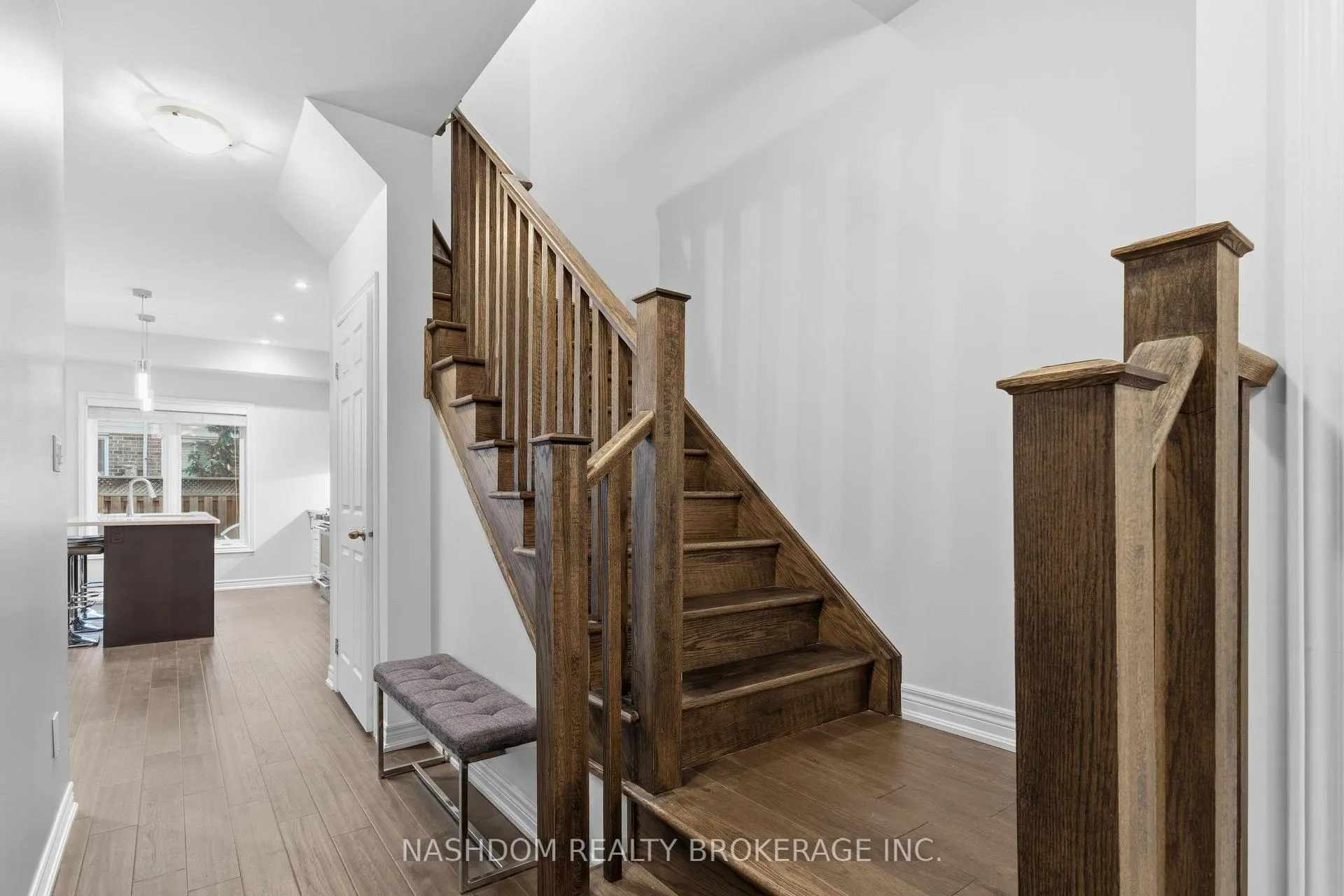 Photo 5 of Unit 7, 21 Madonna Drive, Hamilton, Carpenter — HOMEH