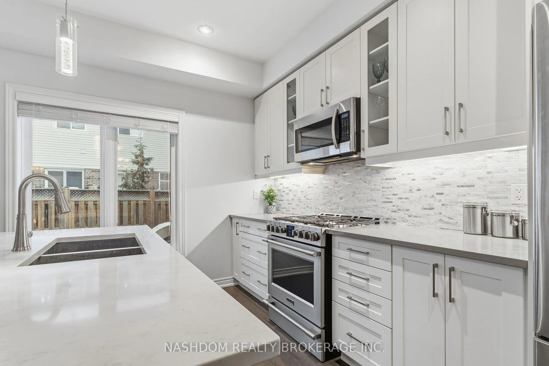 Photo 8 of Unit 7, 21 Madonna Drive, Hamilton, Carpenter — HOMEH
