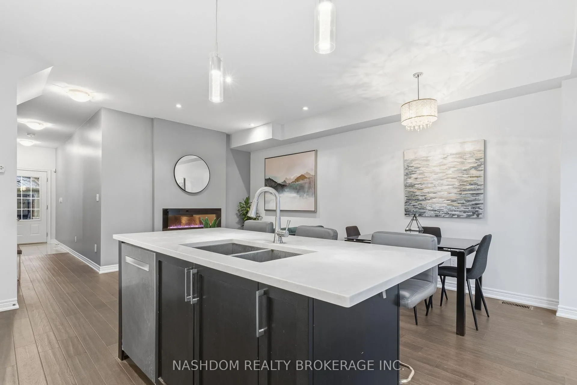Photo 9 of Unit 7, 21 Madonna Drive, Hamilton, Carpenter — HOMEH