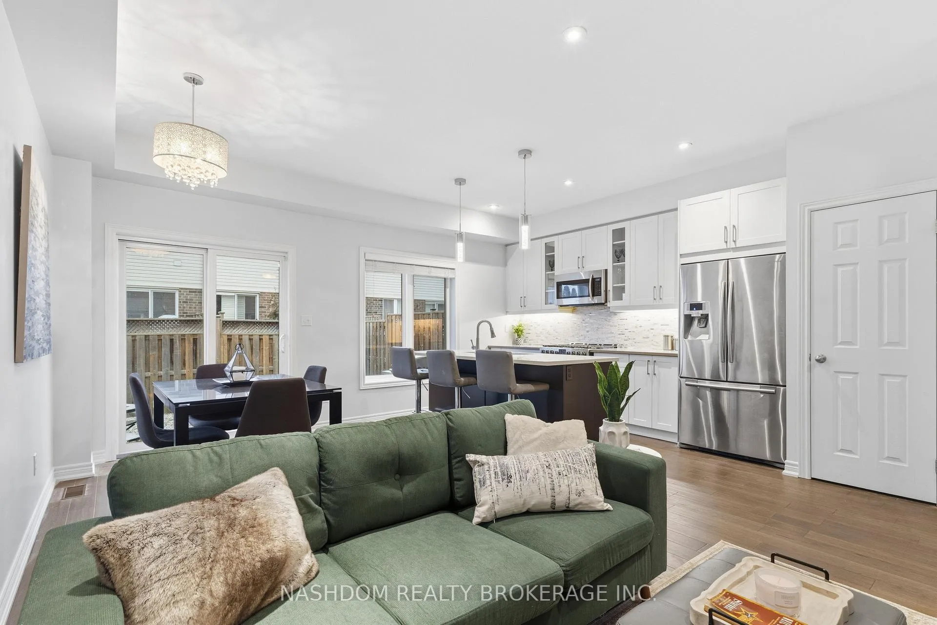 Photo 12 of Unit 7, 21 Madonna Drive, Hamilton, Carpenter — HOMEH