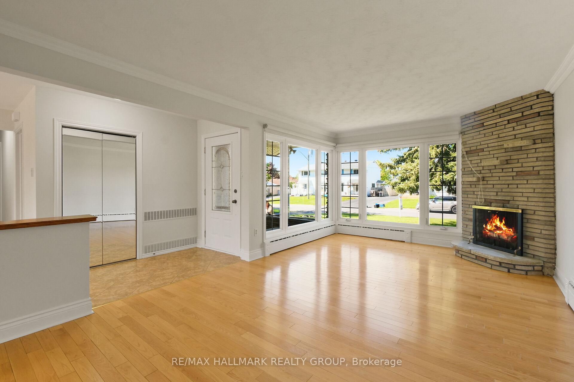 Photo 7 of 1399 Aurele Street, Ottawa, Pineview — HOMEH