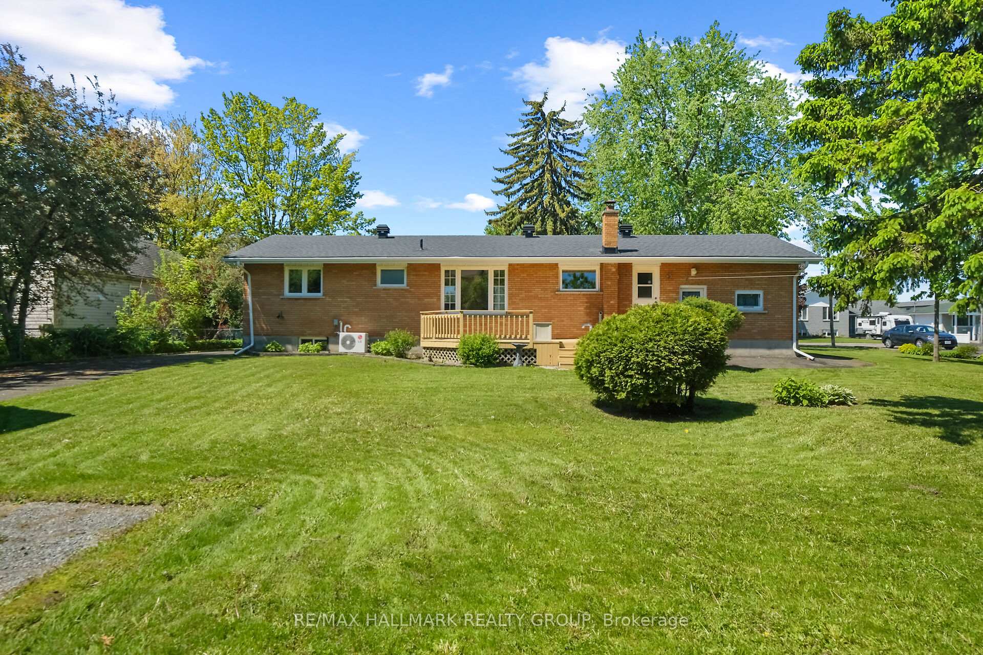 Photo 36 of 1399 Aurele Street, Ottawa, Pineview — HOMEH