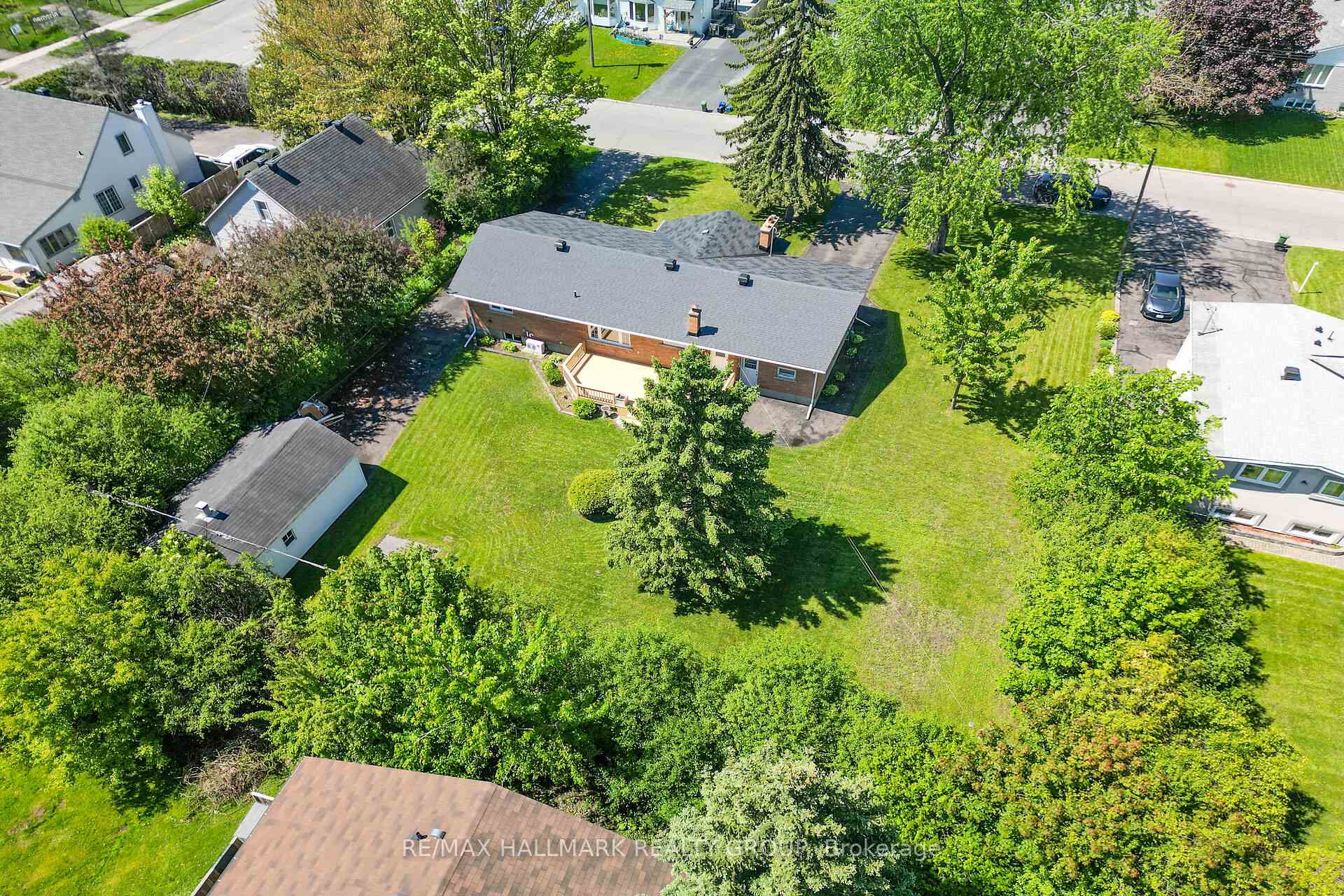 Photo 44 of 1399 Aurele Street, Ottawa, Pineview — HOMEH