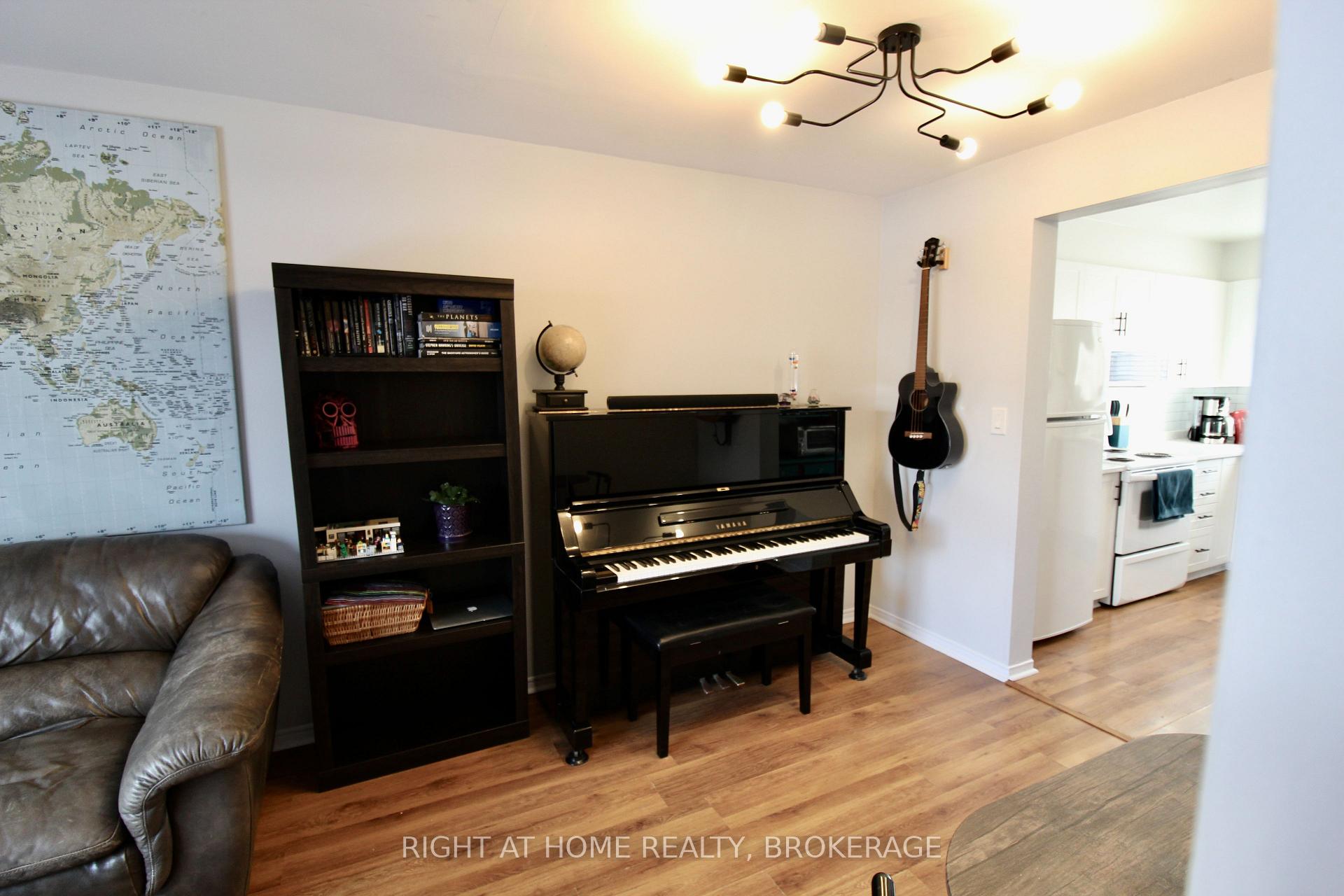 Photo 8 of Unit 6, 65 Dorchester Boulevard, St. Catharines, Carlton/Bunting — HOMEH