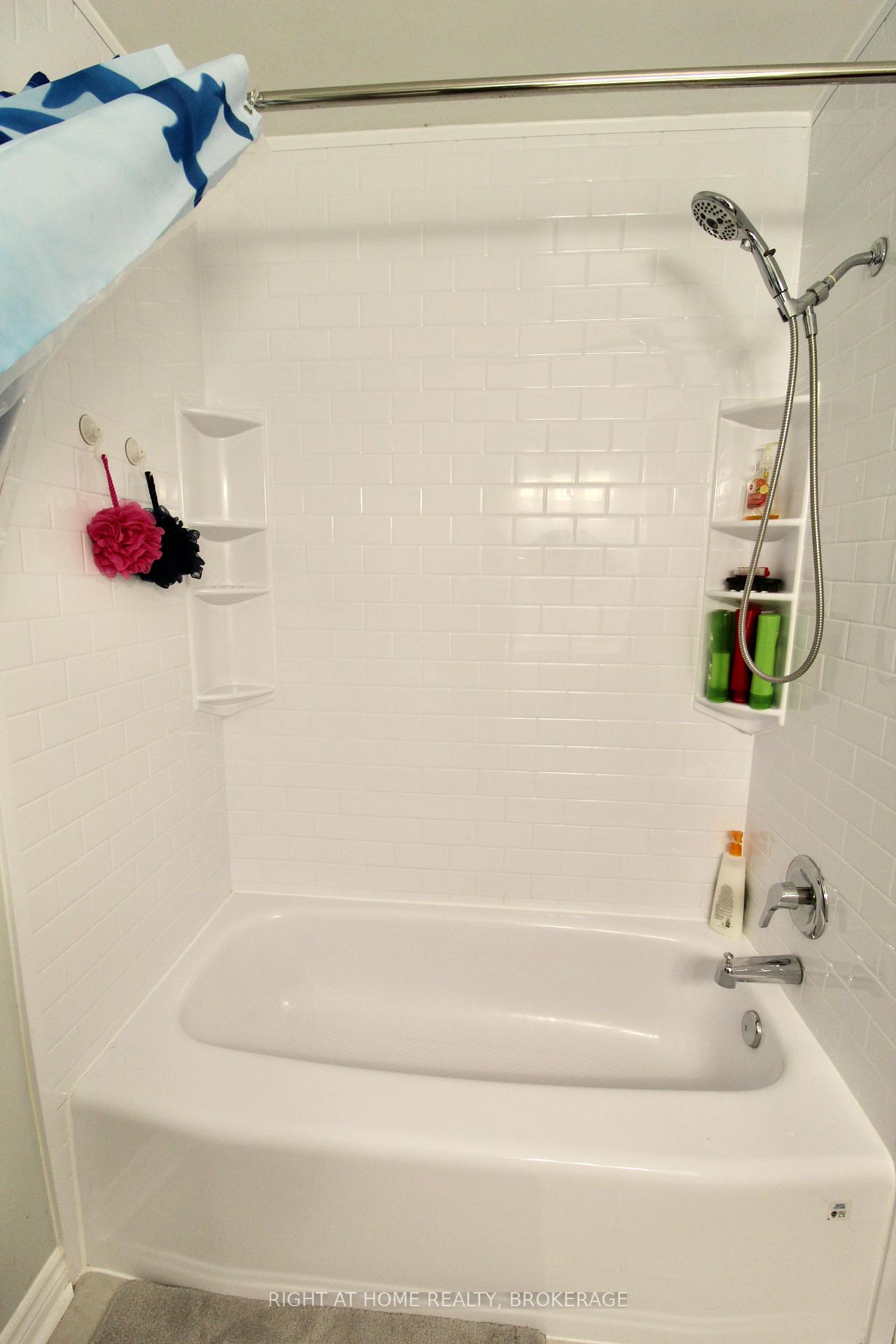 Photo 13 of Unit 6, 65 Dorchester Boulevard, St. Catharines, Carlton/Bunting — HOMEH