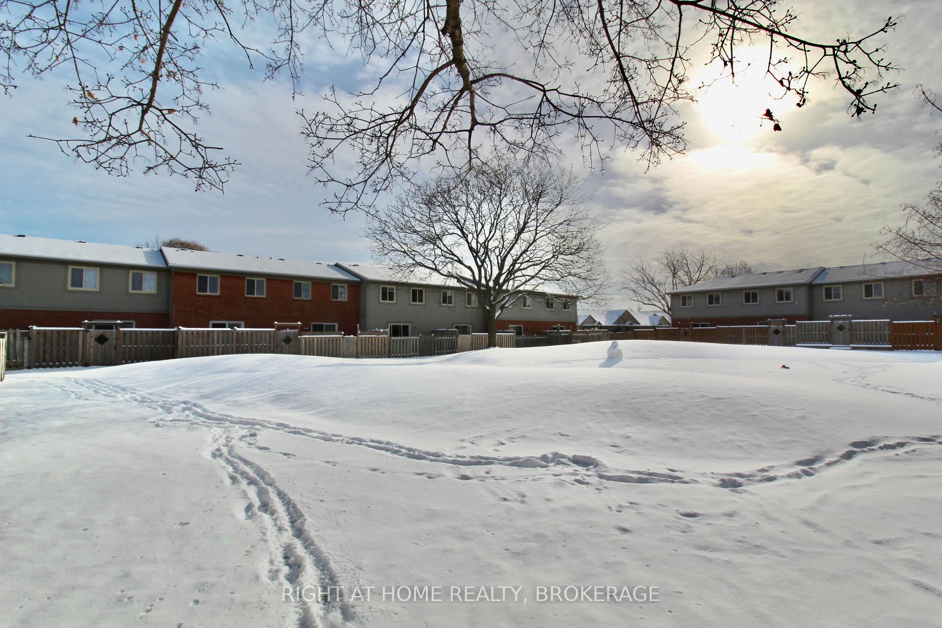 Photo 22 of Unit 6, 65 Dorchester Boulevard, St. Catharines, Carlton/Bunting — HOMEH