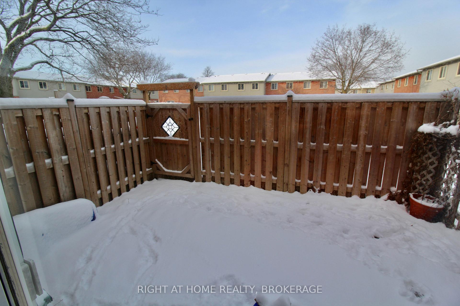 Photo 23 of Unit 6, 65 Dorchester Boulevard, St. Catharines, Carlton/Bunting — HOMEH
