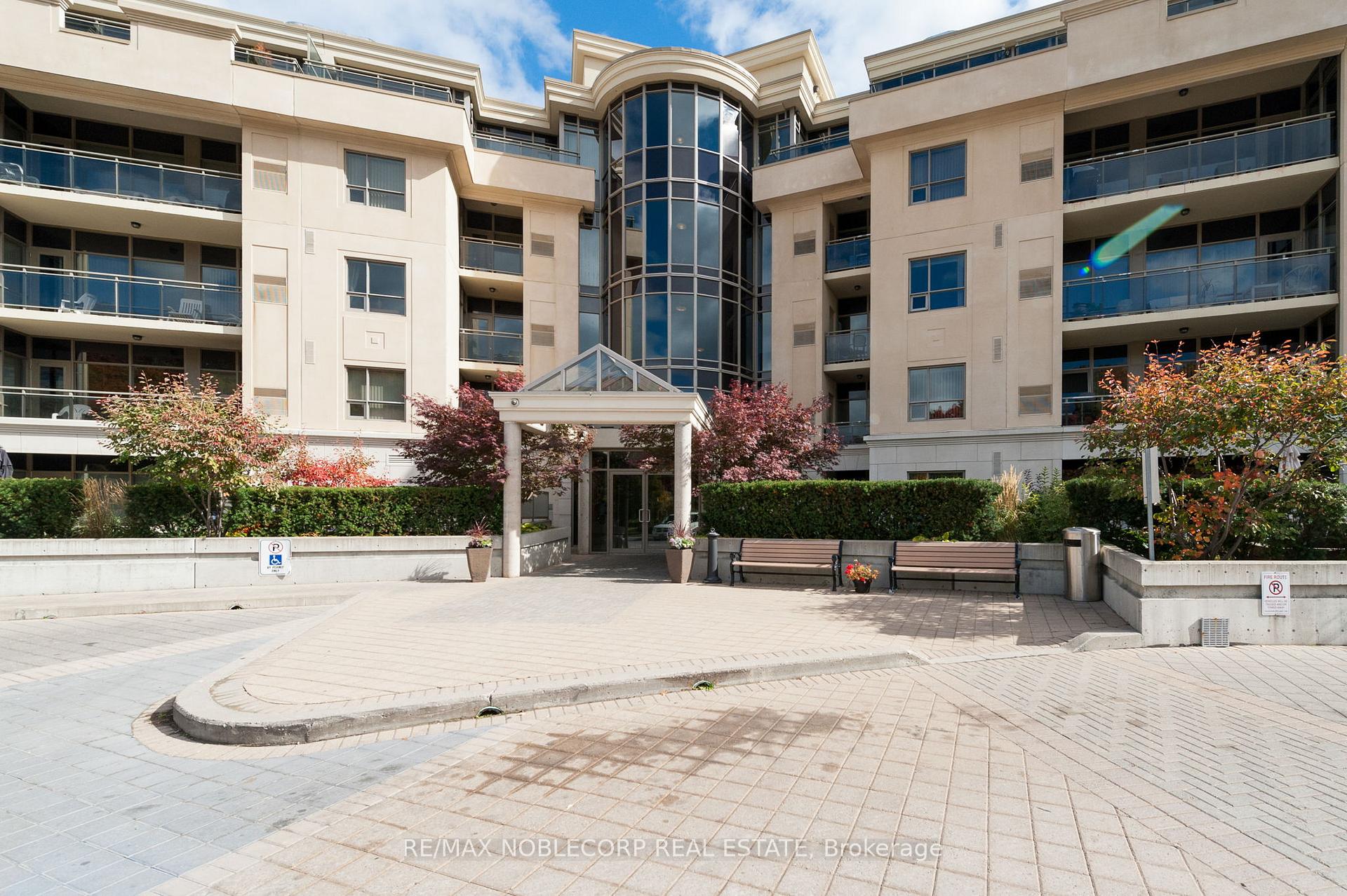 Photo 4 of Unit 421, 8201 Islington Avenue, Vaughan, Islington Woods — HOMEH