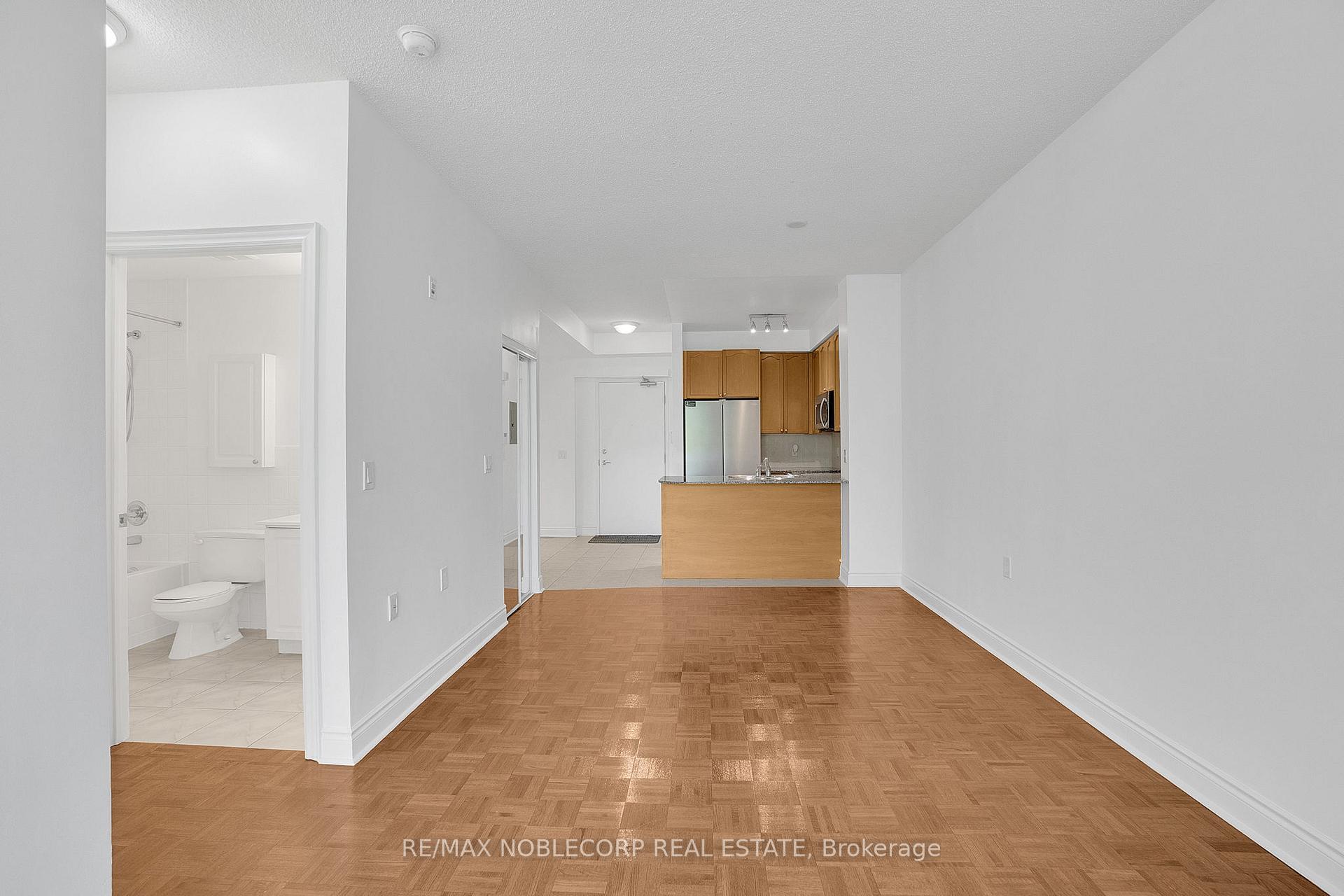 Photo 18 of Unit 421, 8201 Islington Avenue, Vaughan, Islington Woods — HOMEH