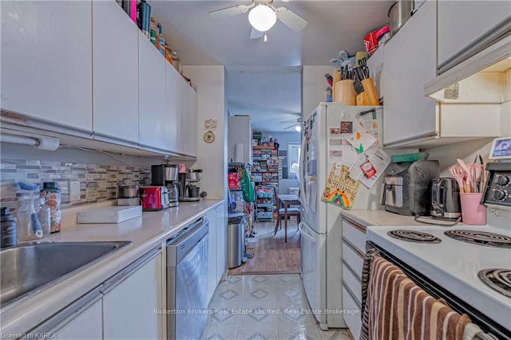 Photo 3 of Unit 104, 550 Talbot Place, Gananoque — HOMEH