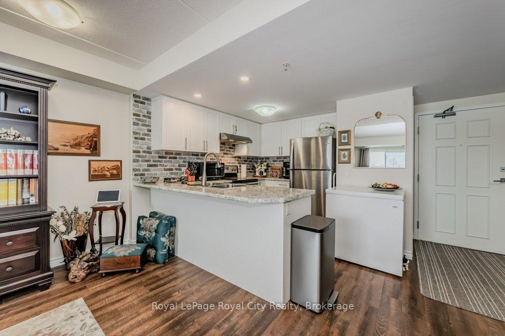 Photo 13 of Unit 309, 7 Kay Crescent, Guelph, Pineridge/Westminster Woods — HOMEH