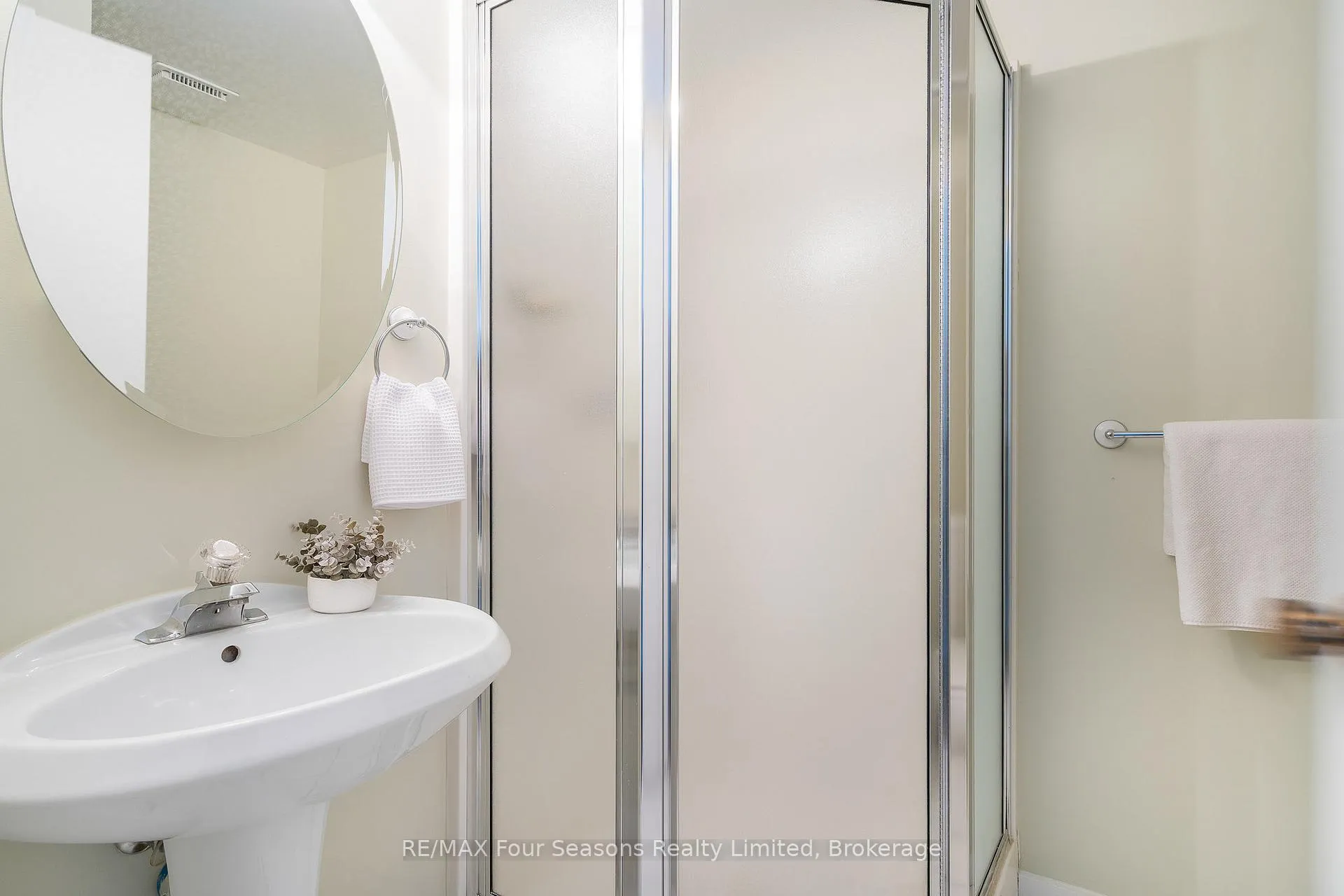 Photo 11 of Unit 25, 44 Trott Boulevard, Collingwood — HOMEH