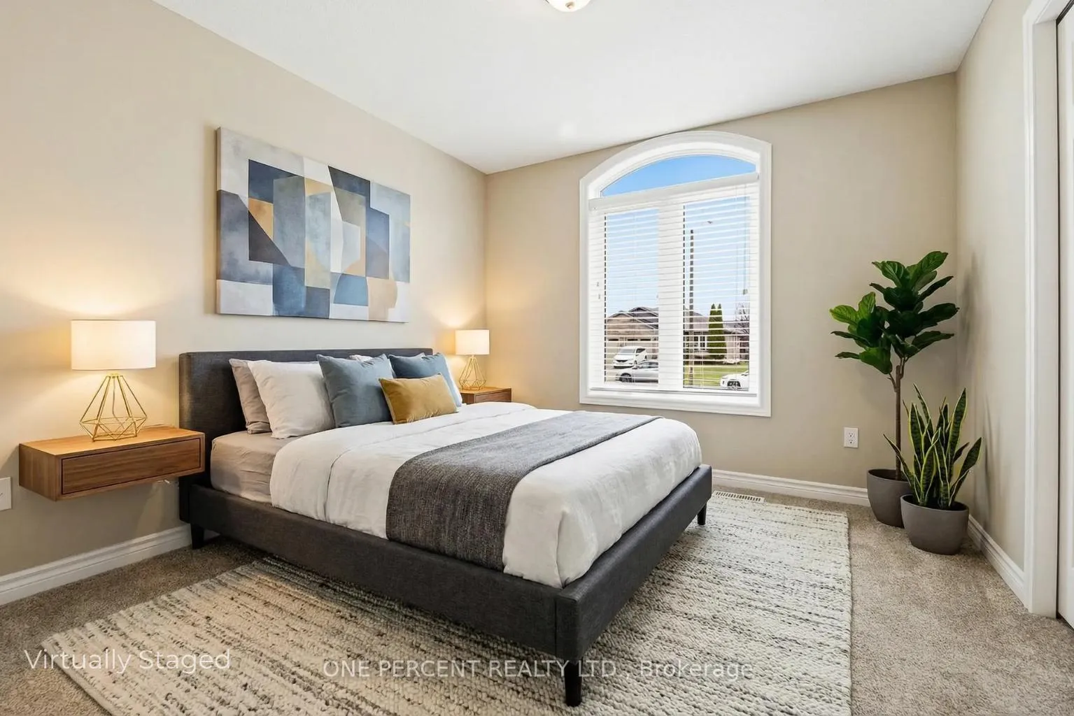 Photo 11 of 213 John Street S, Minto — HOMEH