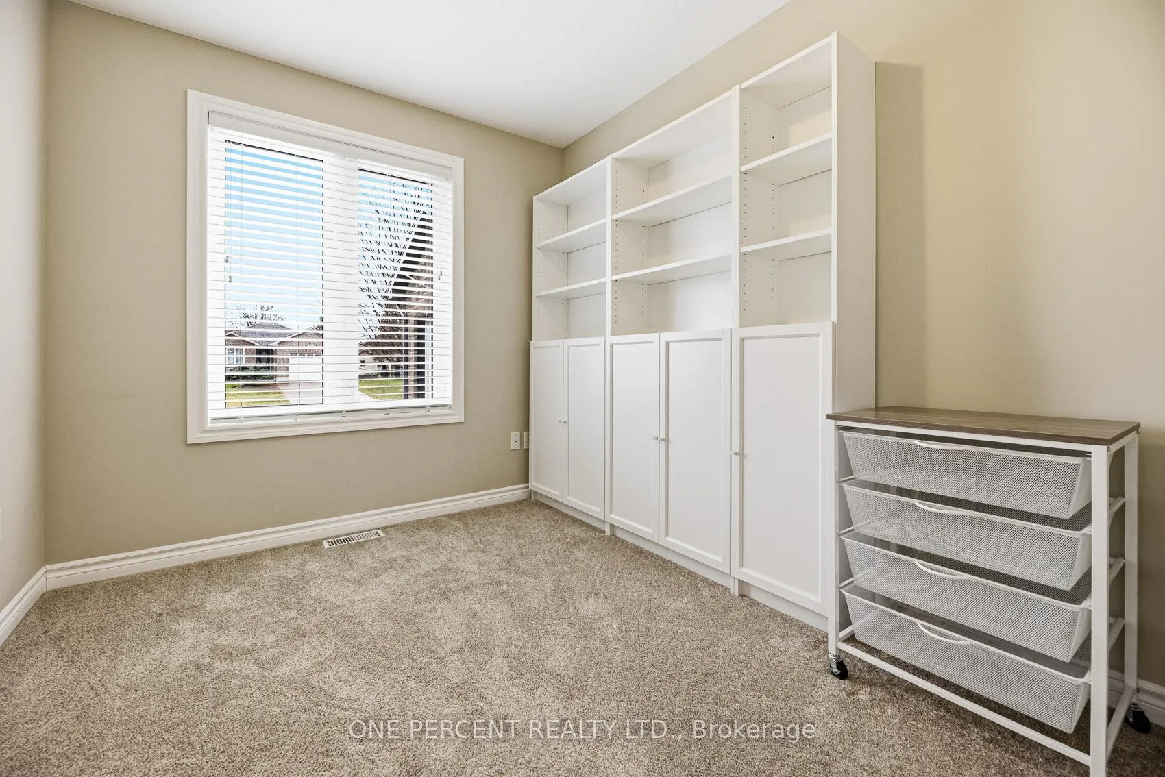Photo 15 of 213 John Street S, Minto — HOMEH