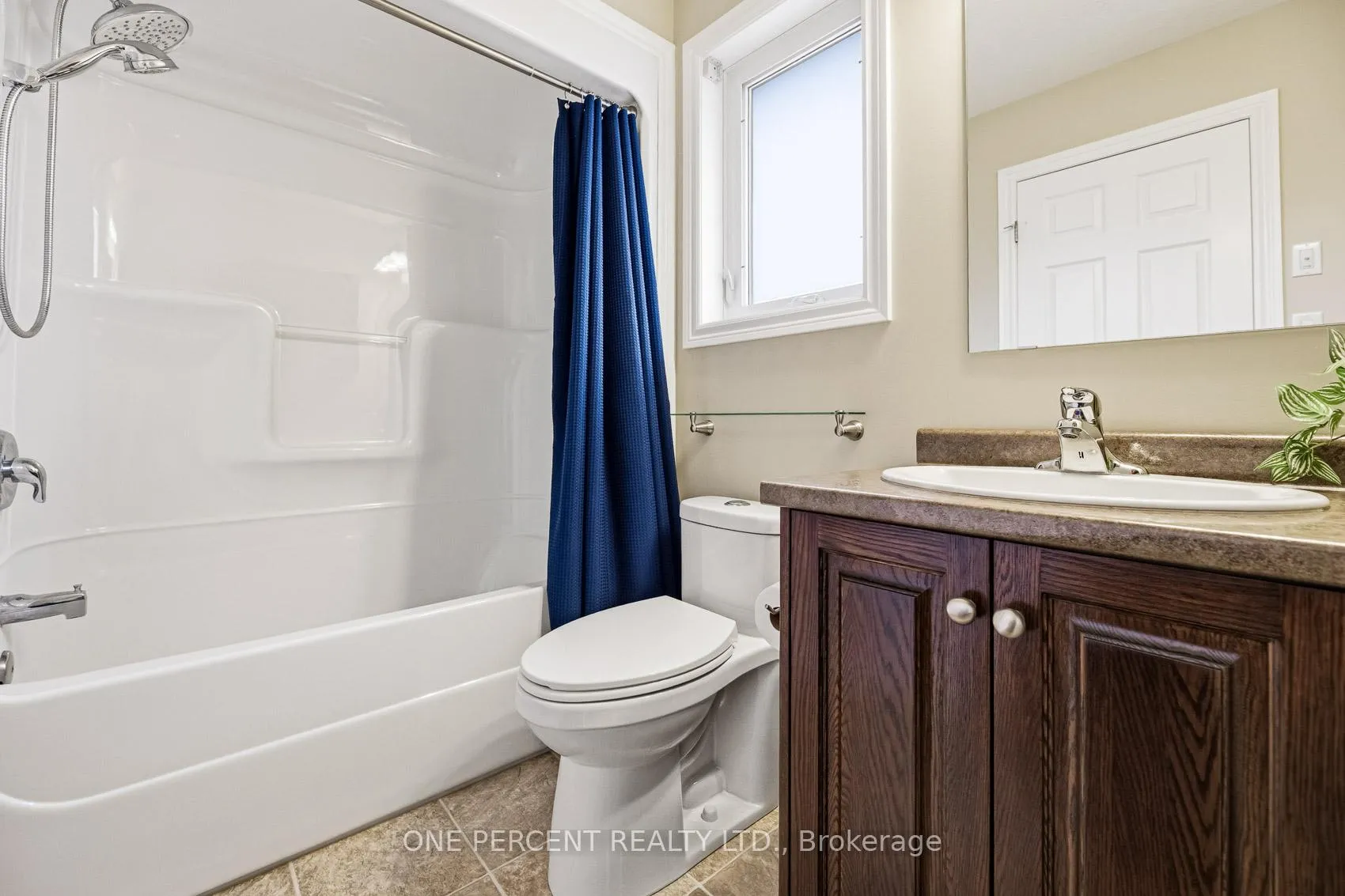 Photo 16 of 213 John Street S, Minto — HOMEH
