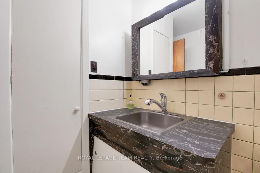 Photo 10 of 157 Anna Avenue, Ottawa, Carlington — HOMEH