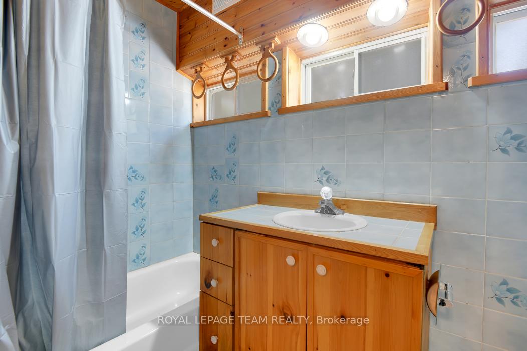 Photo 14 of 157 Anna Avenue, Ottawa, Carlington — HOMEH