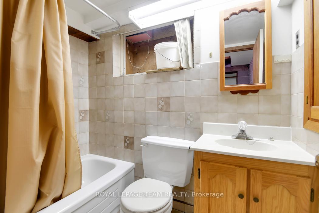 Photo 17 of 157 Anna Avenue, Ottawa, Carlington — HOMEH