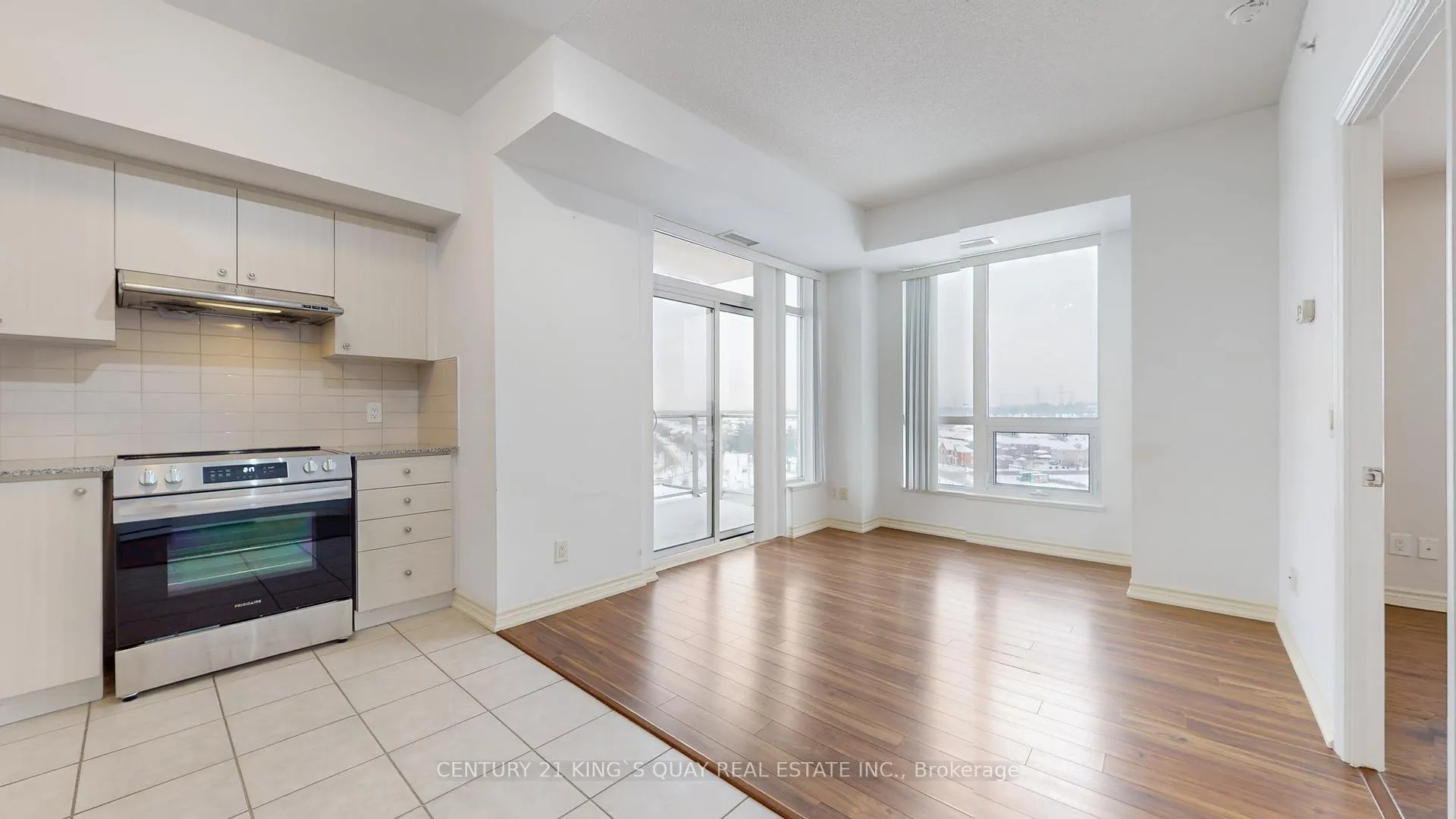 Photo 10 of Unit 806, 8323 Kennedy Road, Markham, Village Green-South Unionville — HOMEH