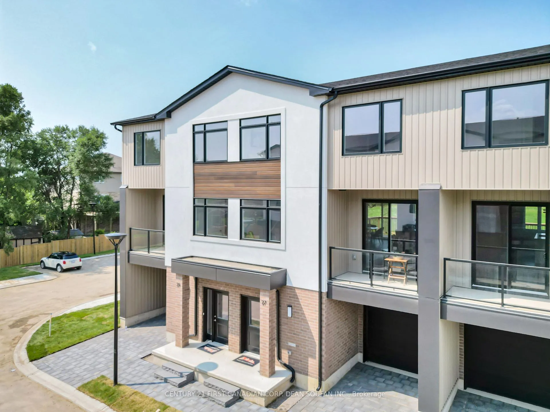Photo 2 of Unit 6, 349 Southdale Road E, London, South W — HOMEH