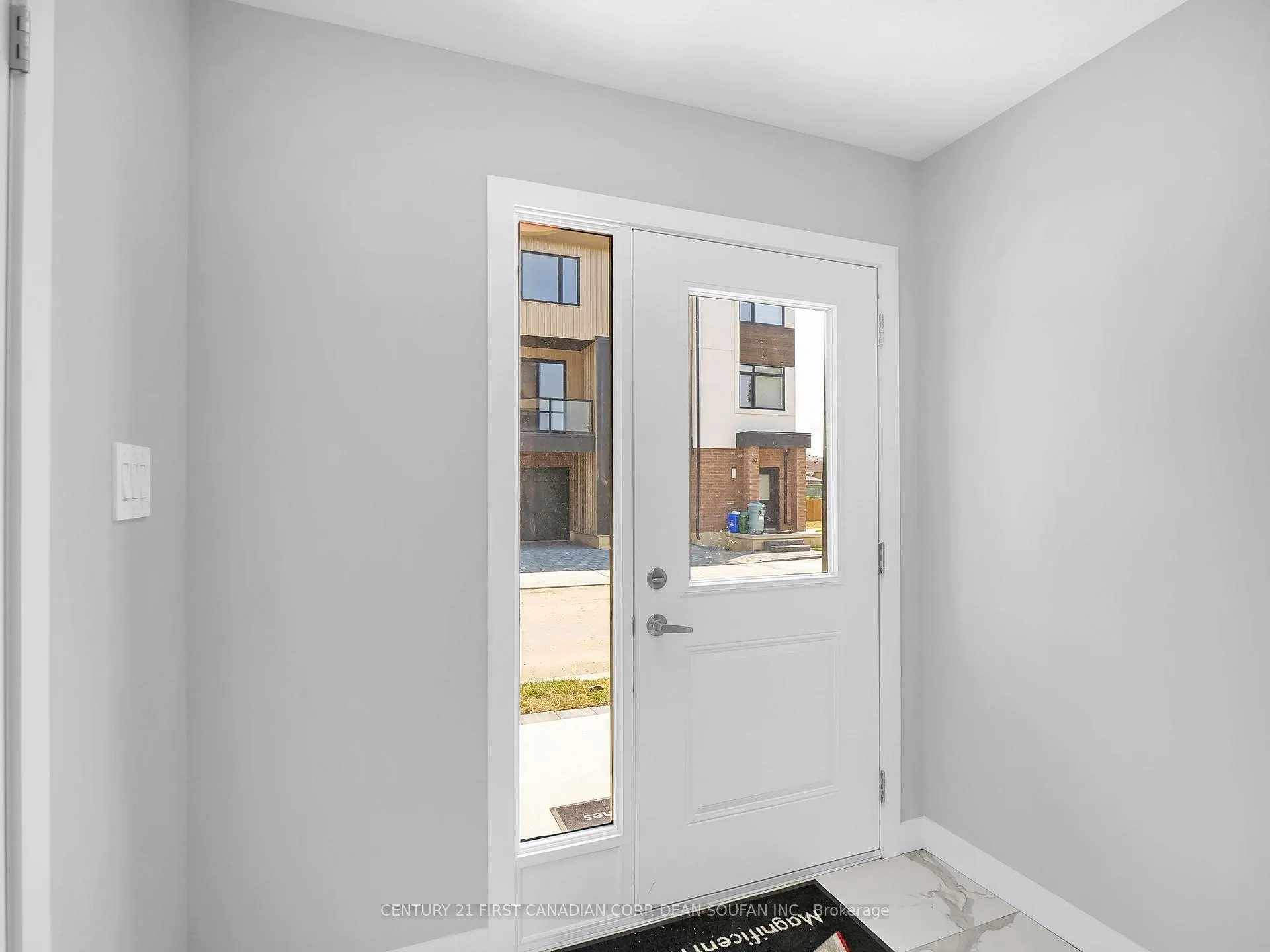 Photo 7 of Unit 6, 349 Southdale Road E, London, South W — HOMEH