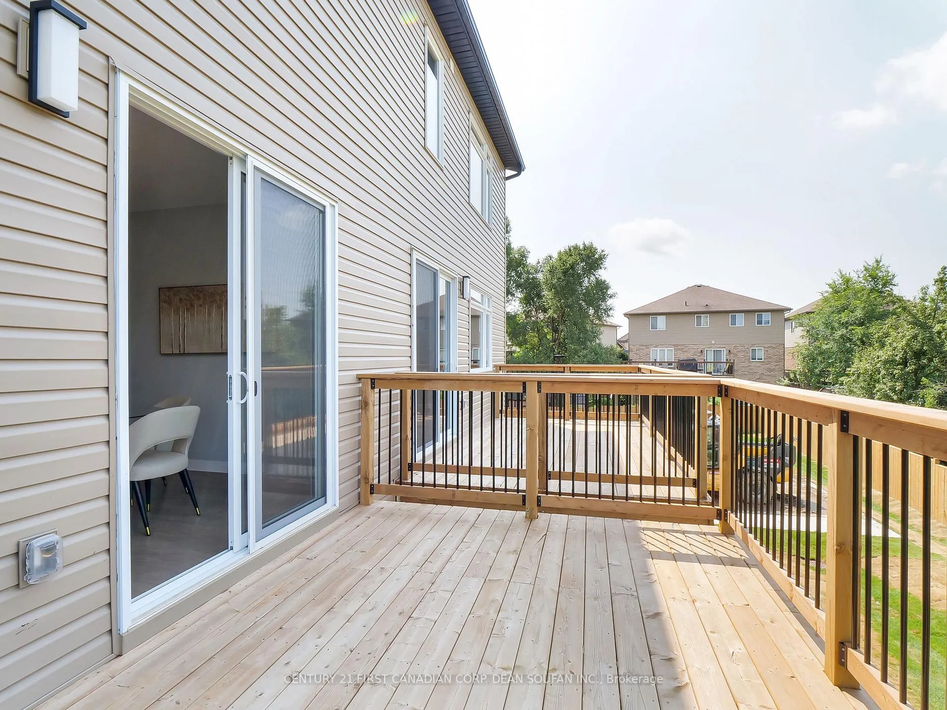 Photo 12 of Unit 6, 349 Southdale Road E, London, South W — HOMEH