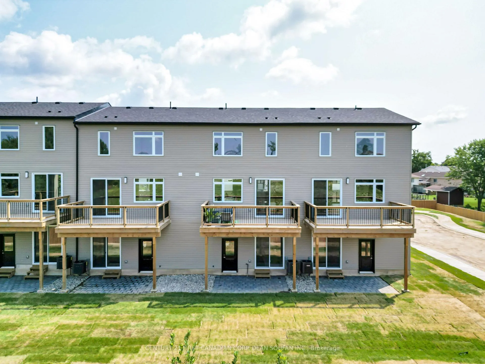 Photo 33 of Unit 6, 349 Southdale Road E, London, South W — HOMEH
