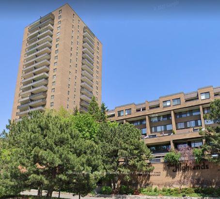Front of Unit 344, 515 St Laurent Boulevard