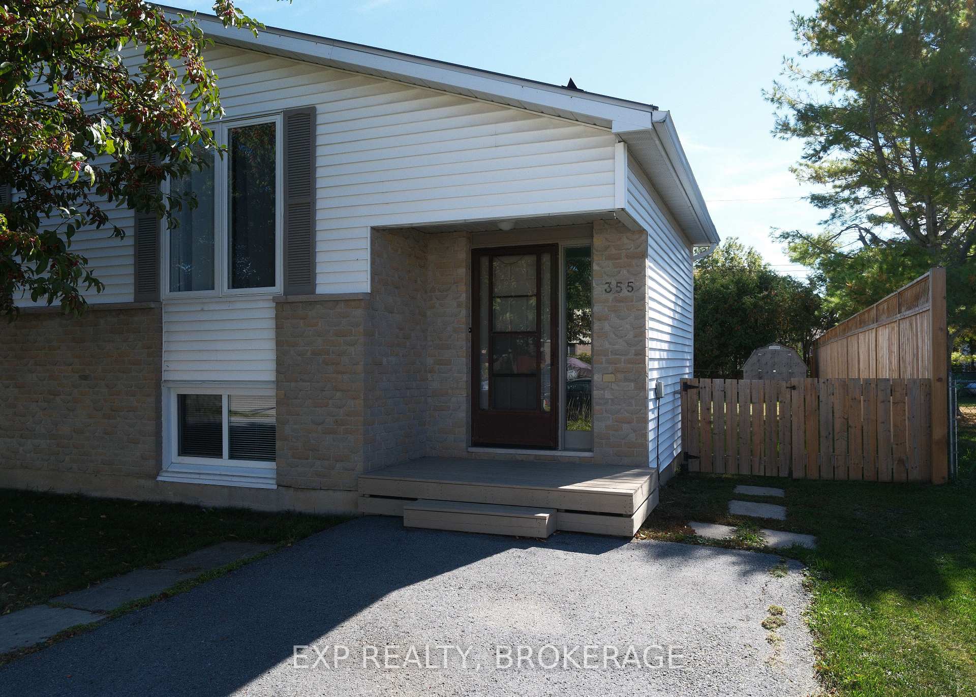 Photo 1 of 355 Forsyth Street, Gananoque — HOMEH