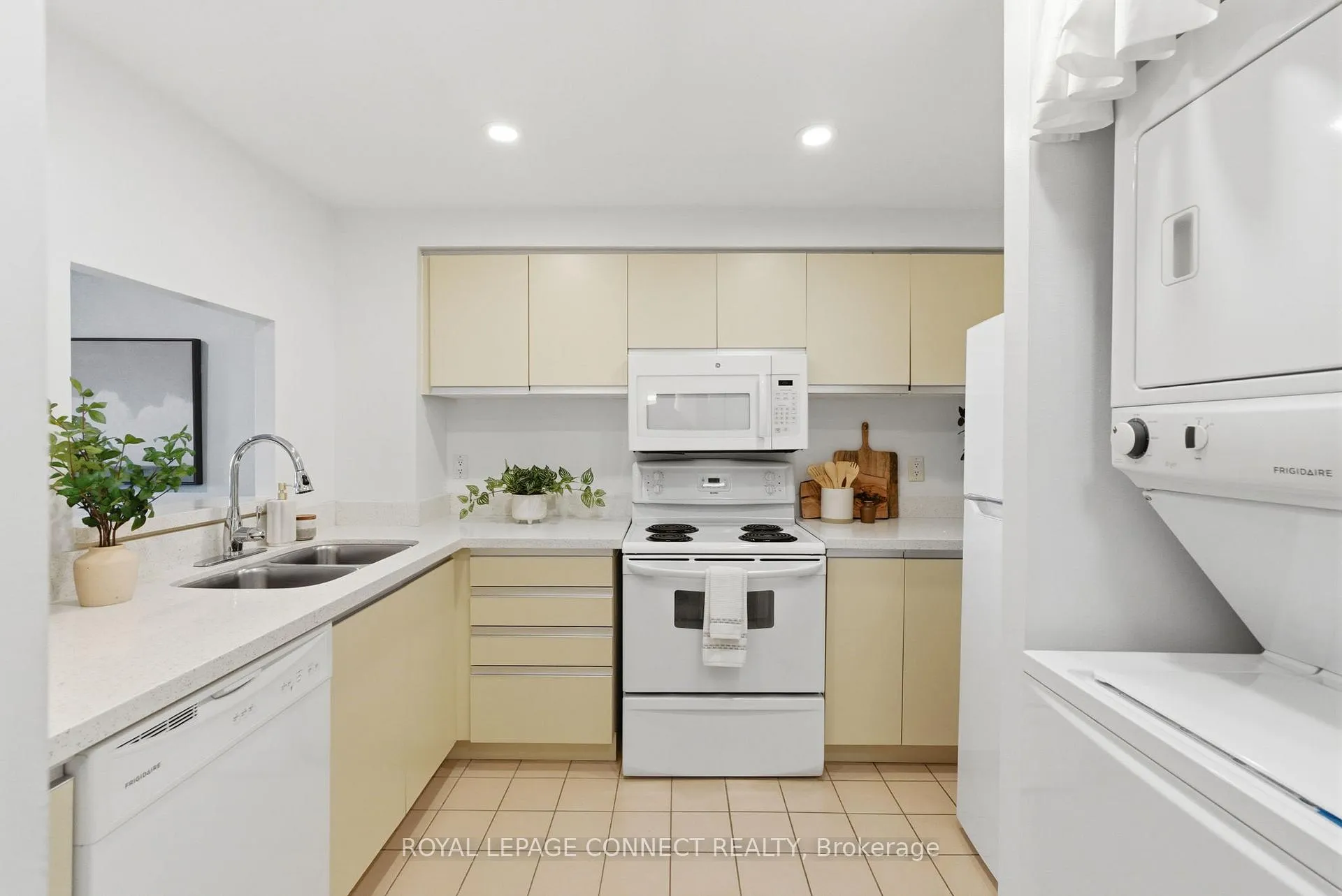 Photo 9 of Unit 514, 711 Rossland Road E, Whitby, Pringle Creek — HOMEH