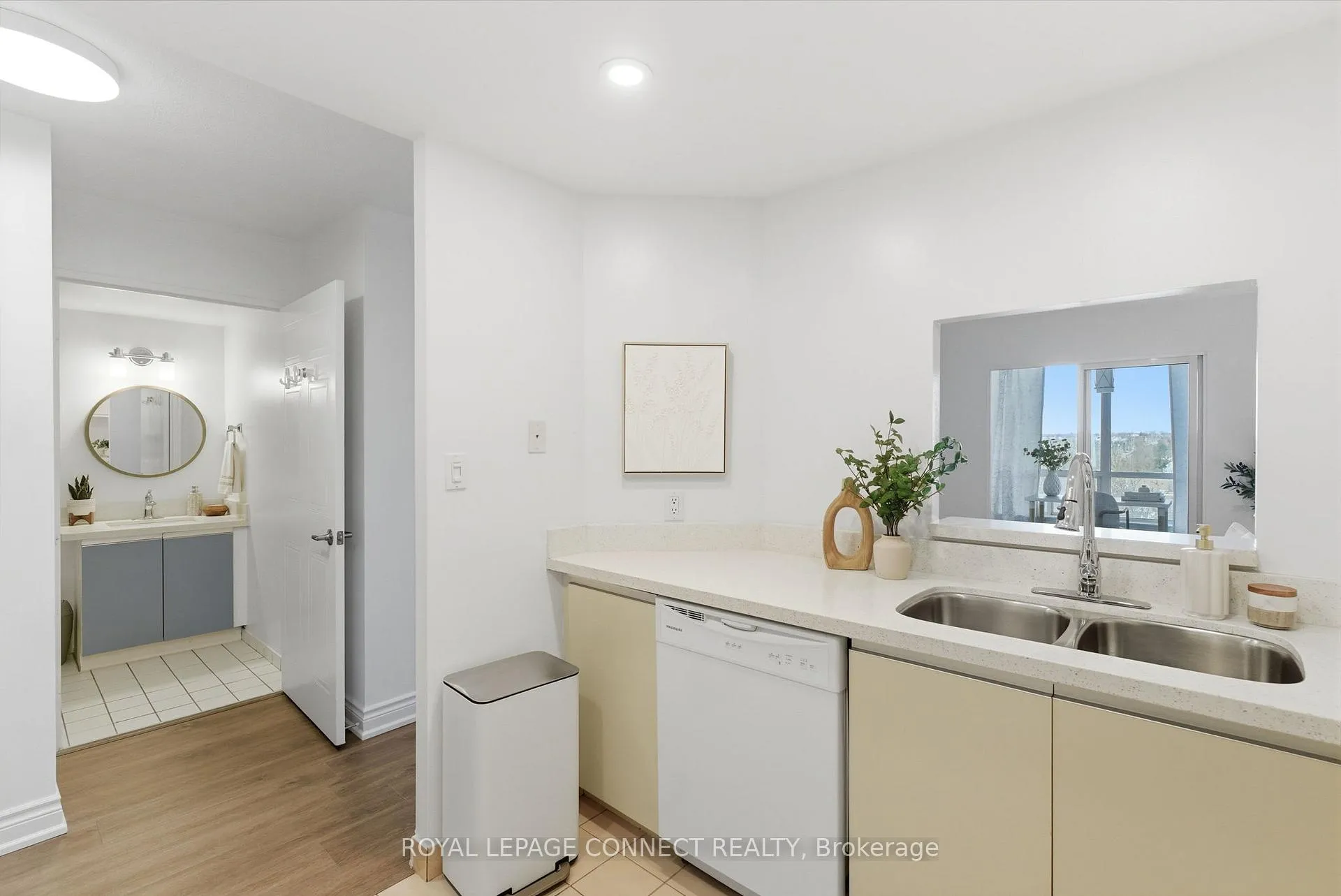 Photo 12 of Unit 514, 711 Rossland Road E, Whitby, Pringle Creek — HOMEH