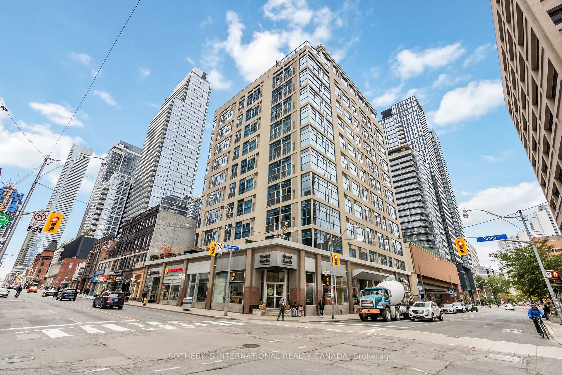 Front of Unit 507, 8 Wellesley Street E