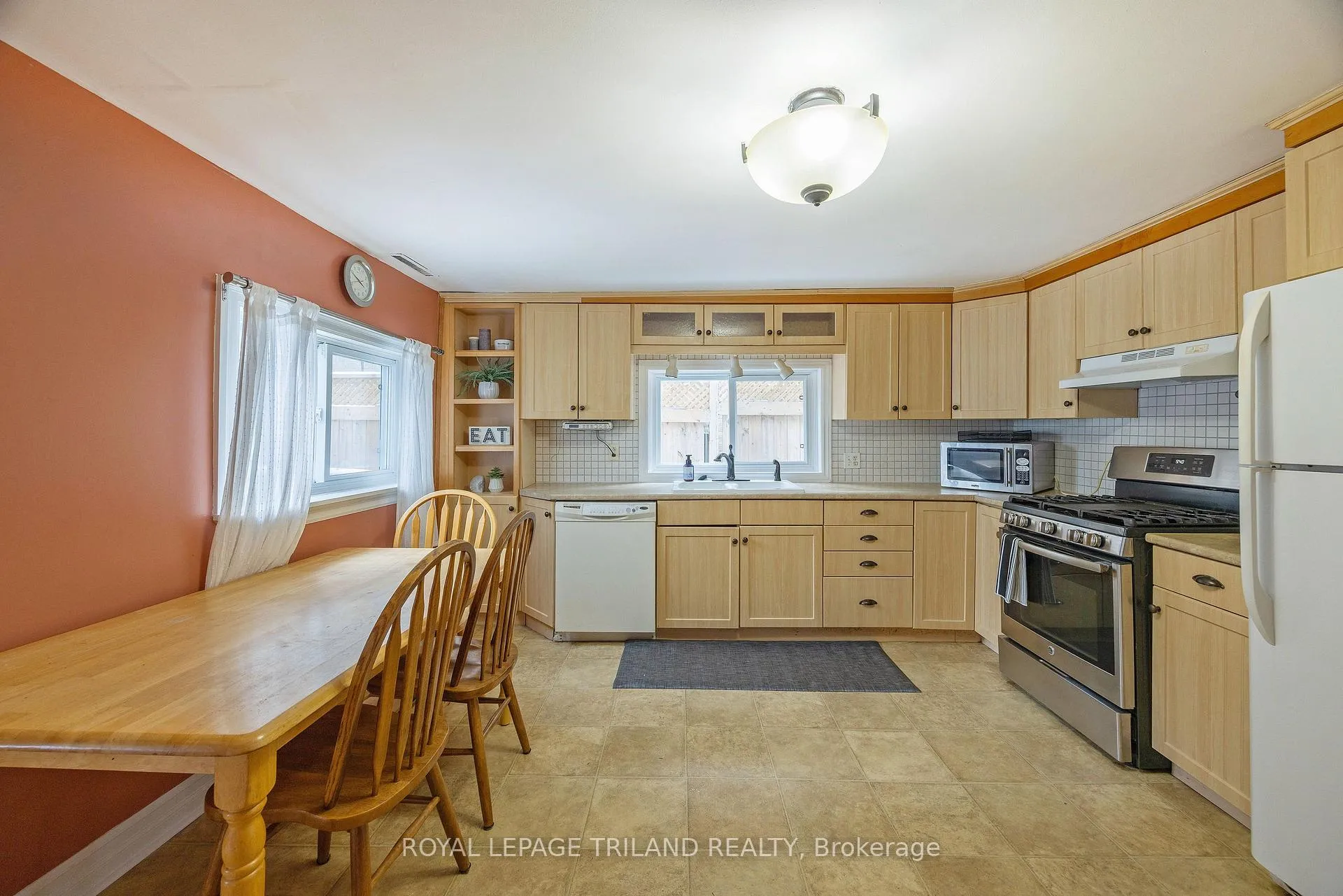 Photo 21 of 136 St George Street, Central Elgin, Lynhurst — HOMEH
