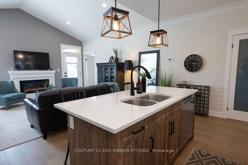 Photo 14 of Unit 40, 159 Collins Way, Strathroy-Caradoc, SE — HOMEH