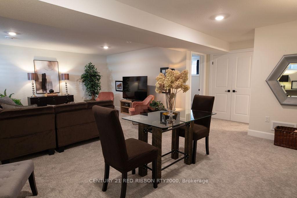 Photo 30 of Unit 40, 159 Collins Way, Strathroy-Caradoc, SE — HOMEH