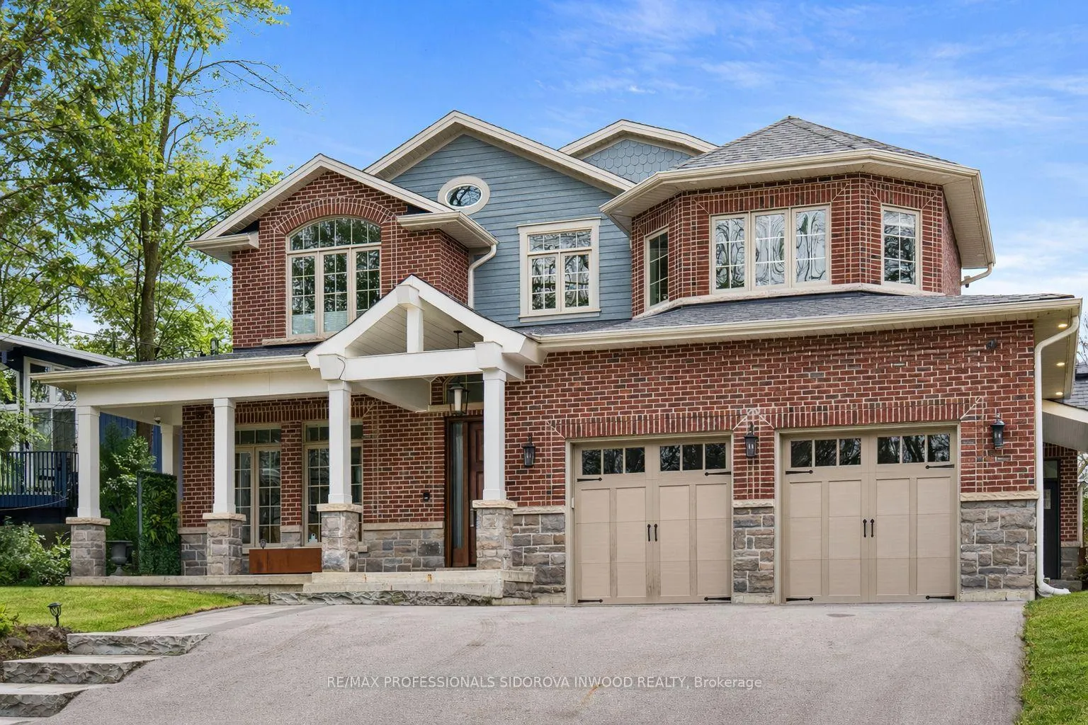 Photo 2 of 4 Tanglewood Terrace, Etobicoke, Stonegate-Queensway — HOMEH