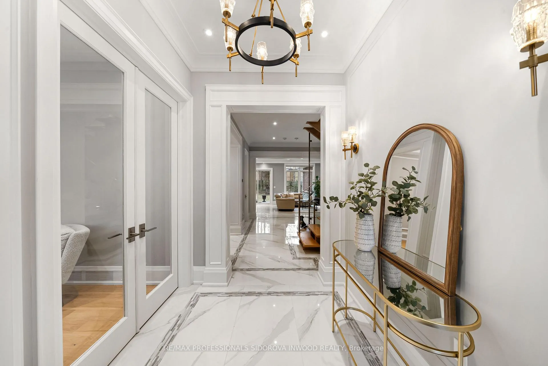 Photo 6 of 4 Tanglewood Terrace, Etobicoke, Stonegate-Queensway — HOMEH