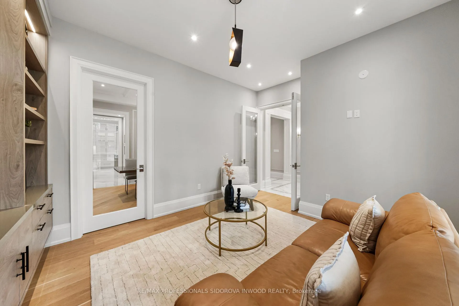 Photo 10 of 4 Tanglewood Terrace, Etobicoke, Stonegate-Queensway — HOMEH