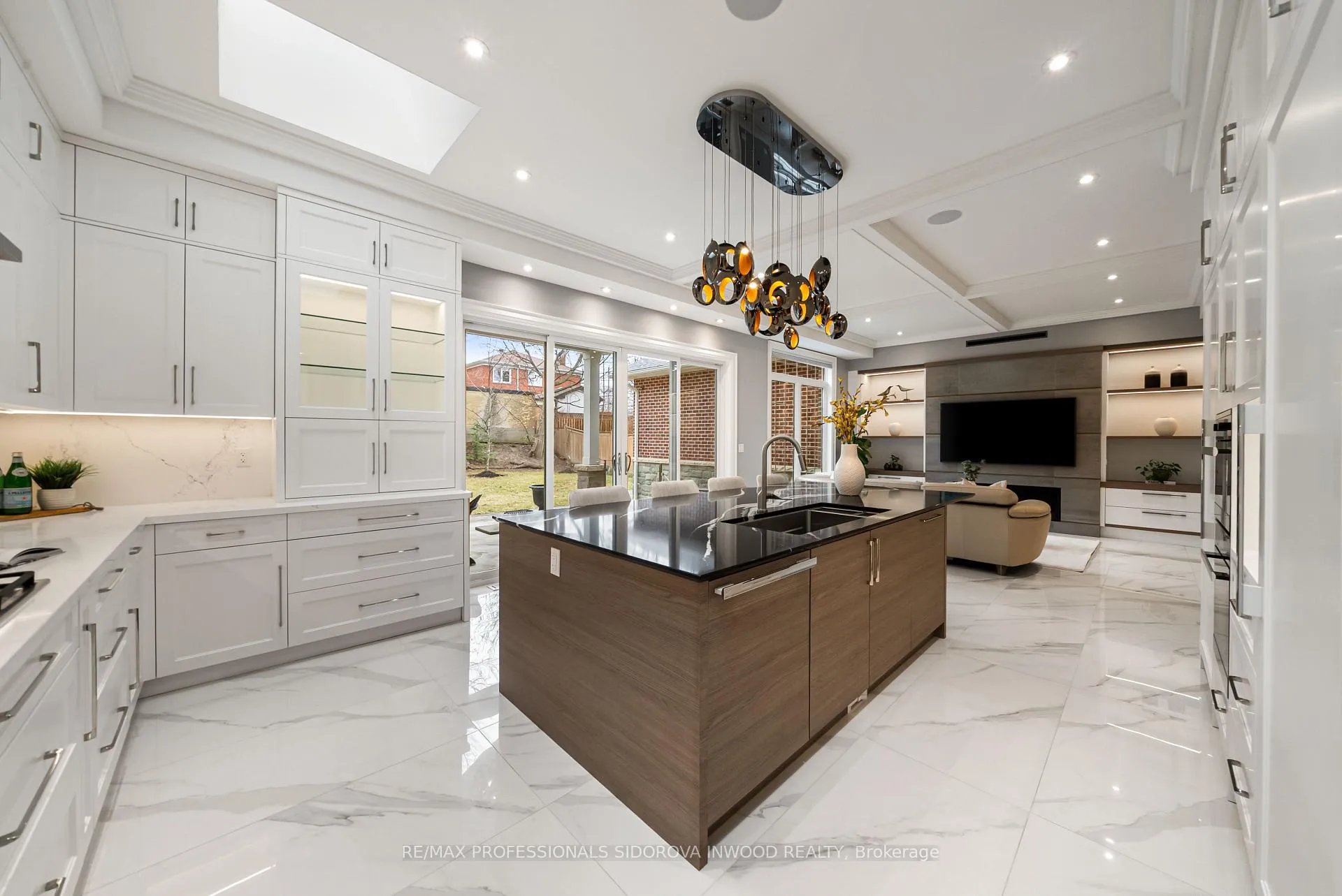 Photo 13 of 4 Tanglewood Terrace, Etobicoke, Stonegate-Queensway — HOMEH