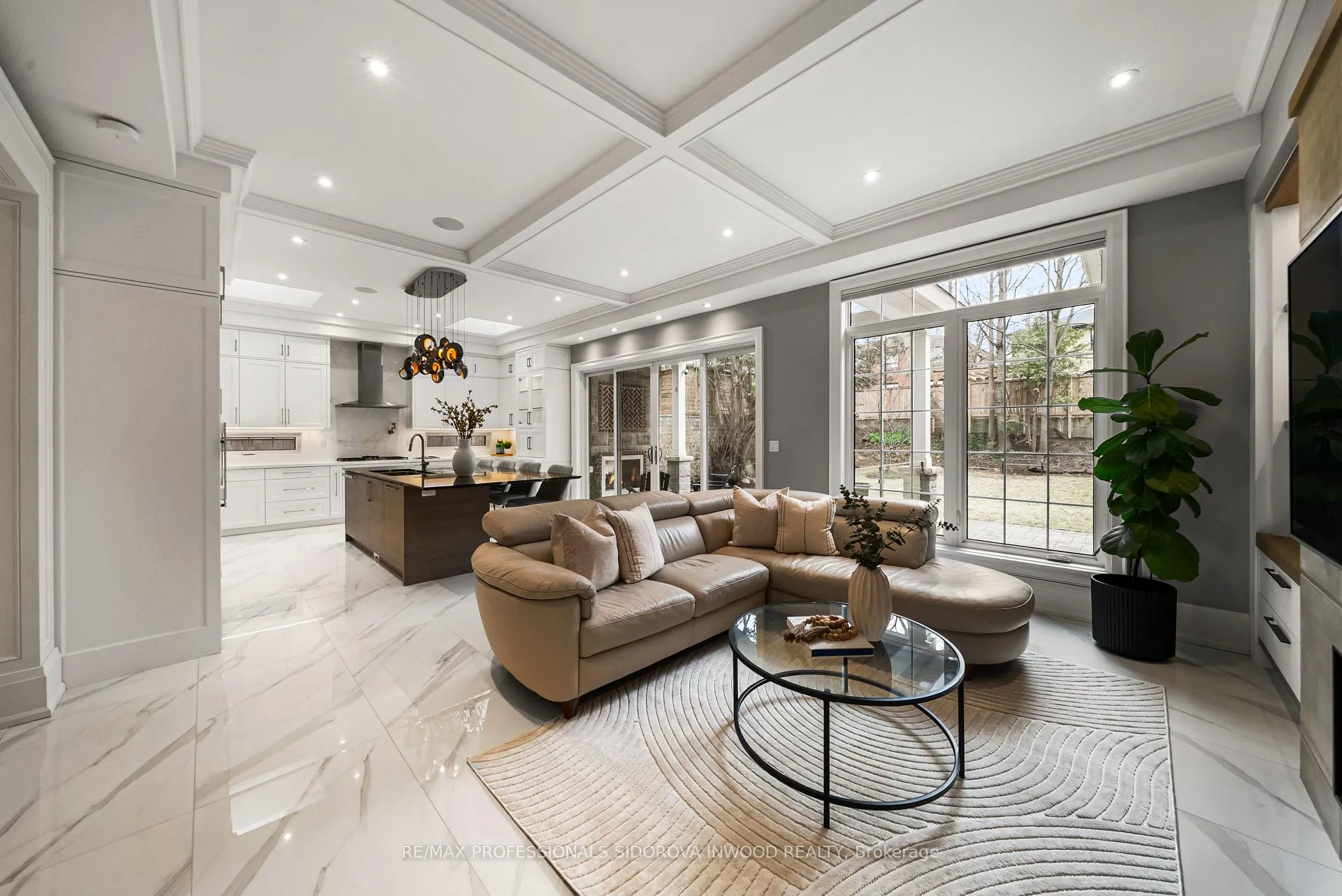 Photo 19 of 4 Tanglewood Terrace, Etobicoke, Stonegate-Queensway — HOMEH