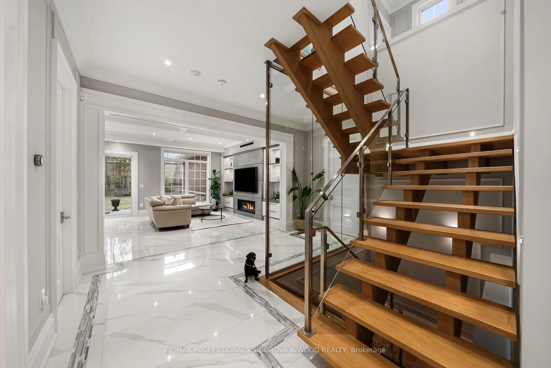 Photo 21 of 4 Tanglewood Terrace, Etobicoke, Stonegate-Queensway — HOMEH