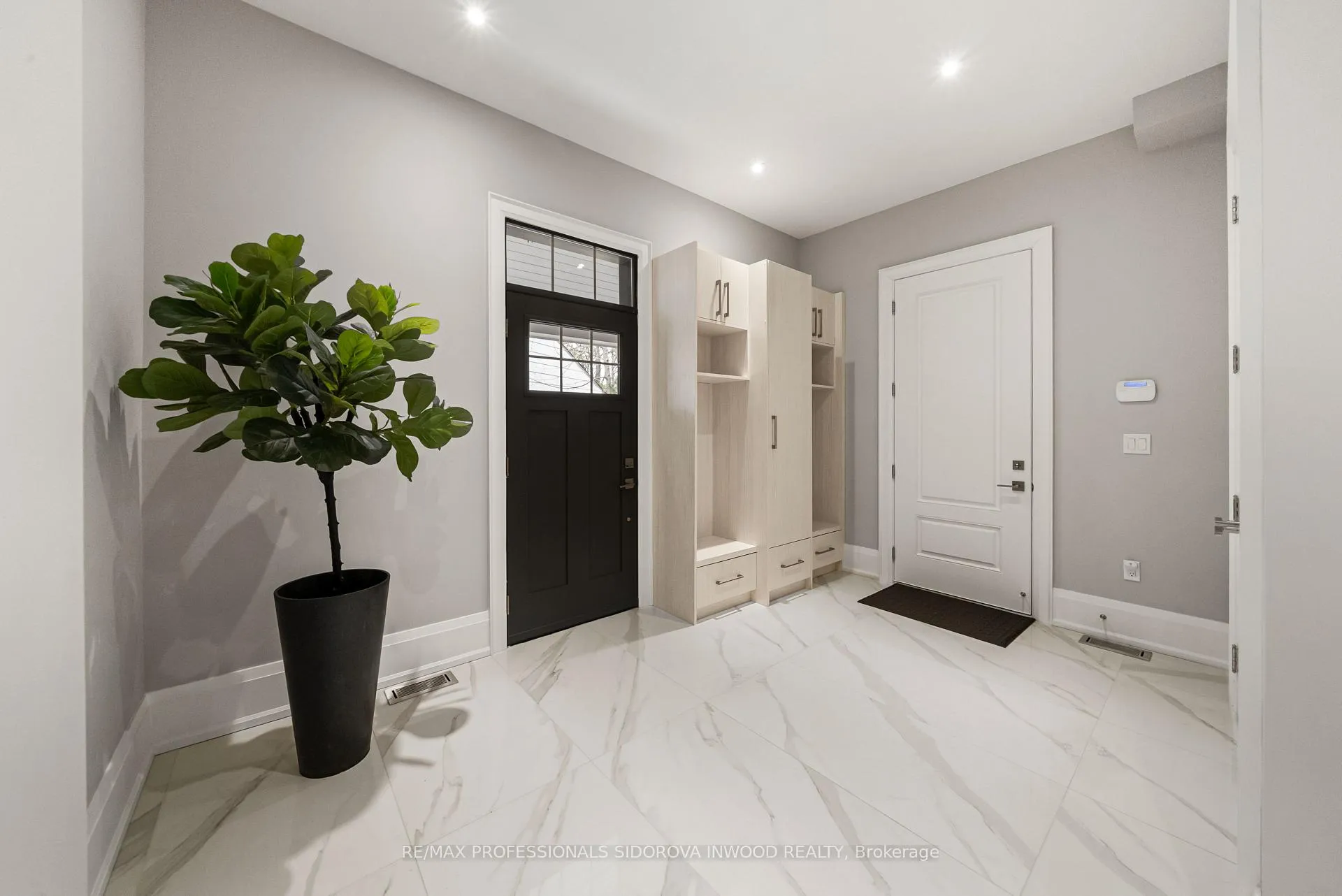 Photo 22 of 4 Tanglewood Terrace, Etobicoke, Stonegate-Queensway — HOMEH
