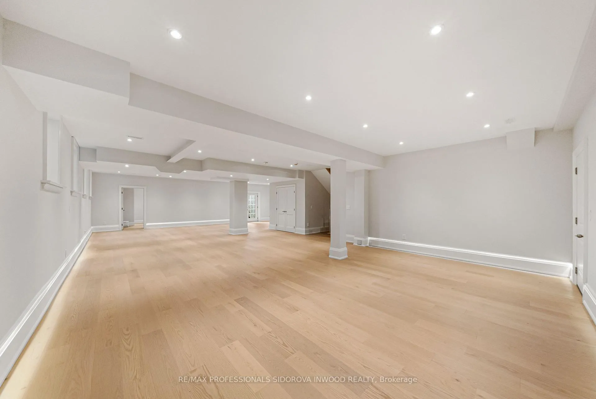 Photo 45 of 4 Tanglewood Terrace, Etobicoke, Stonegate-Queensway — HOMEH