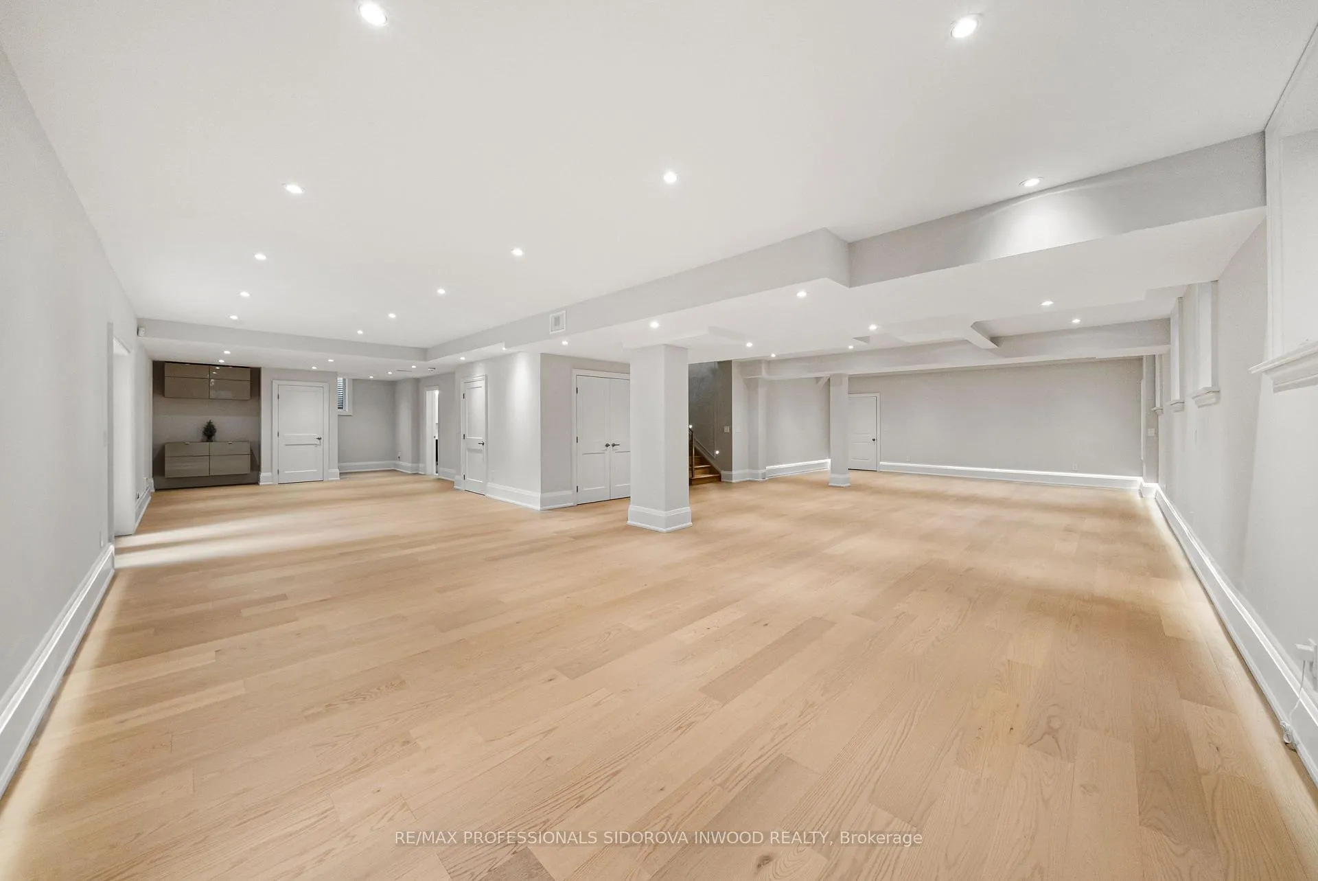 Photo 46 of 4 Tanglewood Terrace, Etobicoke, Stonegate-Queensway — HOMEH
